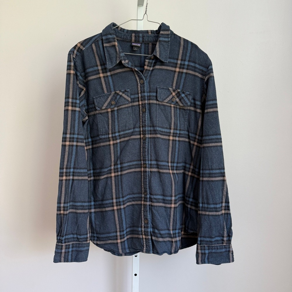 Patagonia sz L Organic Cotton Blue Plaid Button Shirt Outdoors Hiking